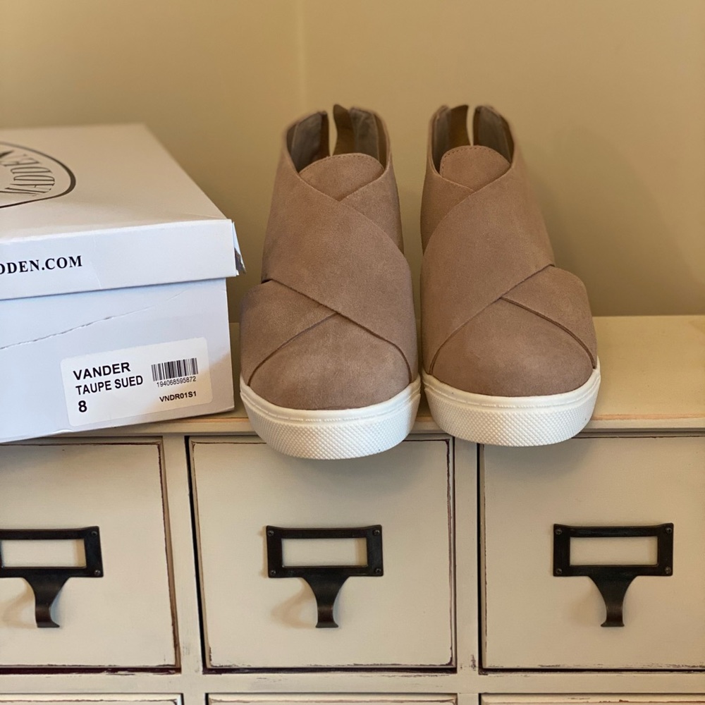 Steve Madden sneaker wedges with cutouts